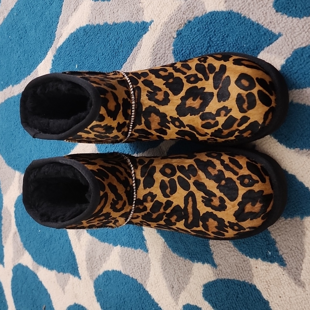 UGG Classic Mini Boots